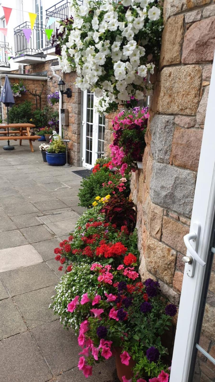 The Prince Of Wales Hotel St Ouen's Buitenkant foto