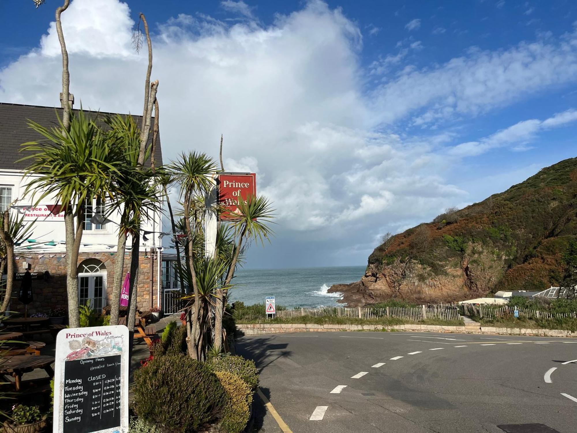 The Prince Of Wales Hotel St Ouen's Buitenkant foto