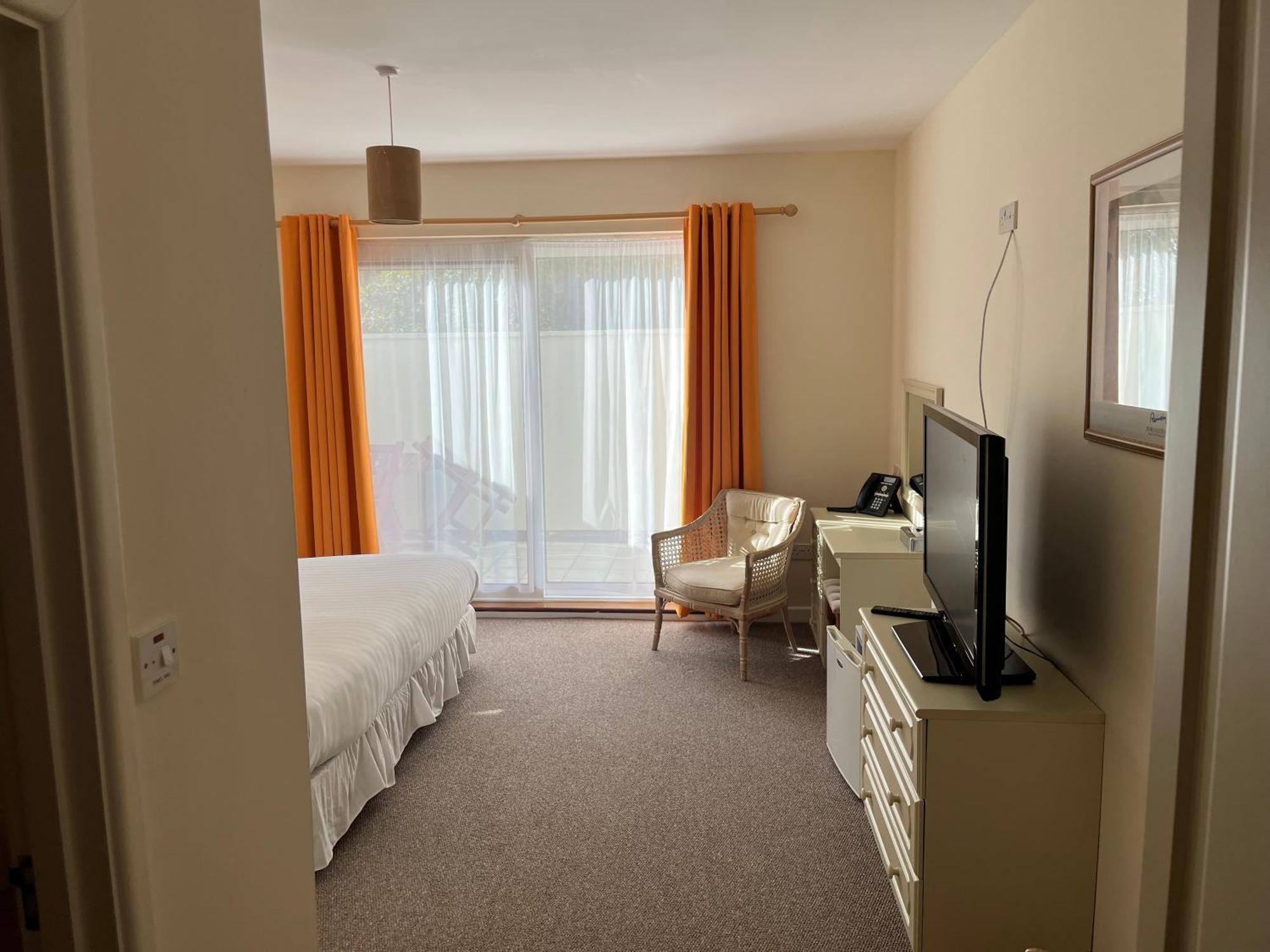 The Prince Of Wales Hotel St Ouen's Buitenkant foto